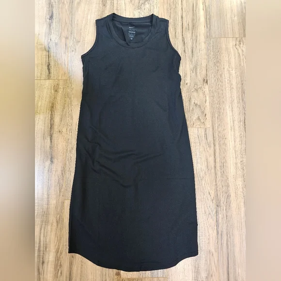 Nike (M)Women's Dri-FIT Slim-Fit Knit Dress(Maternity) - Picture 5 of 14